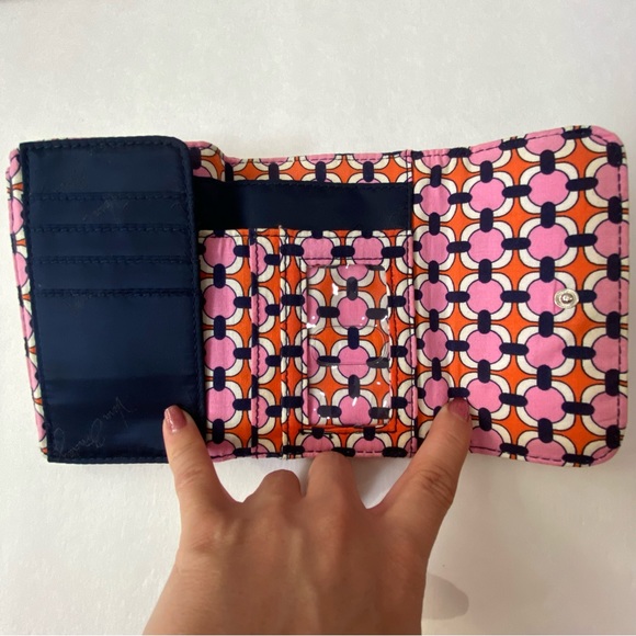 VERA BRADLEY RFID Riley Compact Foldable Wallet Love Me Daisy Pattern - pink - Picture 4 of 9